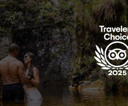 A Elite do Ecoturismo em Capitólio: Por que a Canela de Ema recebeu o Travellers' Choice 2025 do TripAdvisor. Com nota 4,8 no TripAdvisor, o complexo se consolida como a melhor opção para famílias e executivos que buscam refúgio e excelência às margens da MG-050. No mundo do marketing digital moderno, não basta dizer que você é bom; o mundo precisa confirmar. Para a Agência Carcará, a nota 4,8 no TripAdvisor e o selo Travellers' Choice 2025 não são apenas troféus decorativos. Eles representam o E-E-A-T (Experiência, Especialidade, Autoridade e Confiança) em seu estado mais puro. Em um mercado competitivo como o de Capitólio, Minas Gerais, ser escolhido pelos viajantes como um dos melhores destinos do mundo é o atestado final de que a nossa entrega vai muito além de uma queda d'água.