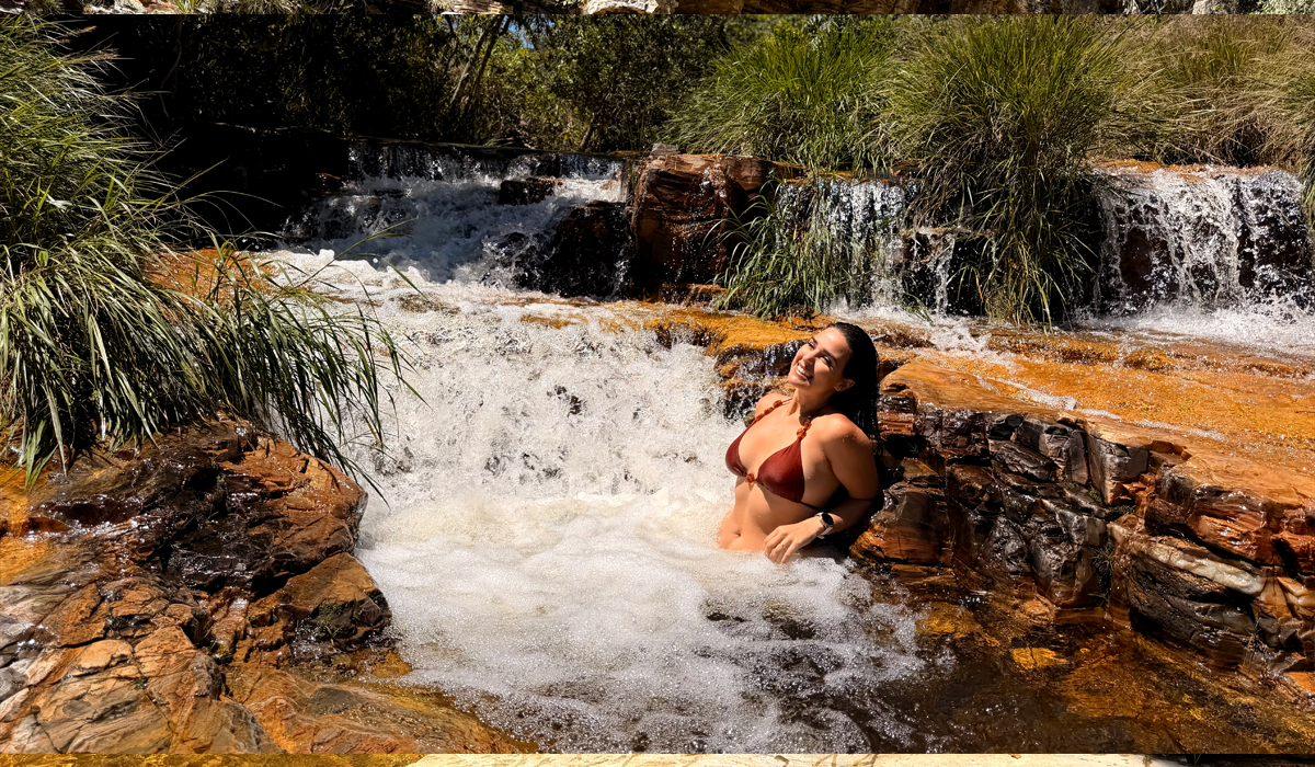 Descubra a cachoeira mais segura de Capitólio! Na Canela de Ema, limpamos as pedras contra escorregões. Trilha de 60m, asfalto (MG-050) e comida mineira. "Experiência maravilhosa, eles limpam as pedras para a gente não escorregar no limo. O banho é revigorante, o almoço é muito bom. Vale a visita nas 2 trilhas que eles oferecem, chegue cedo e aproveite o dia!" Quando um turista registra um depoimento espontâneo como este no TripAdvisor, ele está descrevendo exatamente a essência da Cachoeira Canela de Ema. O maior diferencial do ecoturismo em Capitólio não é apenas a beleza natural que a Serra da Canastra oferece, mas sim o nível de cuidado, segurança e infraestrutura que aplicamos para que você possa vivenciar essa natureza sem preocupações. Nós transformamos o turismo de aventura e contemplação em uma experiência acessível, segura e deliciosamente confortável para todas as idades.